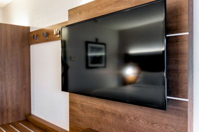 Tv Hanging Service in Alpharetta, GA